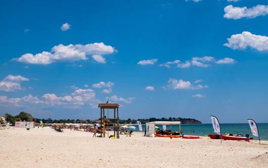 Nea Fenari, arogi Plajı.